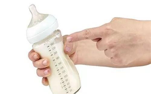 了解冲奶粉需要多少度的水最合适？奶粉选优博瑞慕