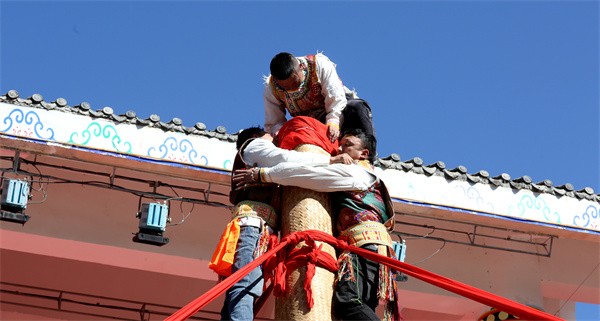 游硗碛藏乡 享非遗盛会 四川宝兴硗碛藏乡欢度“上九节”