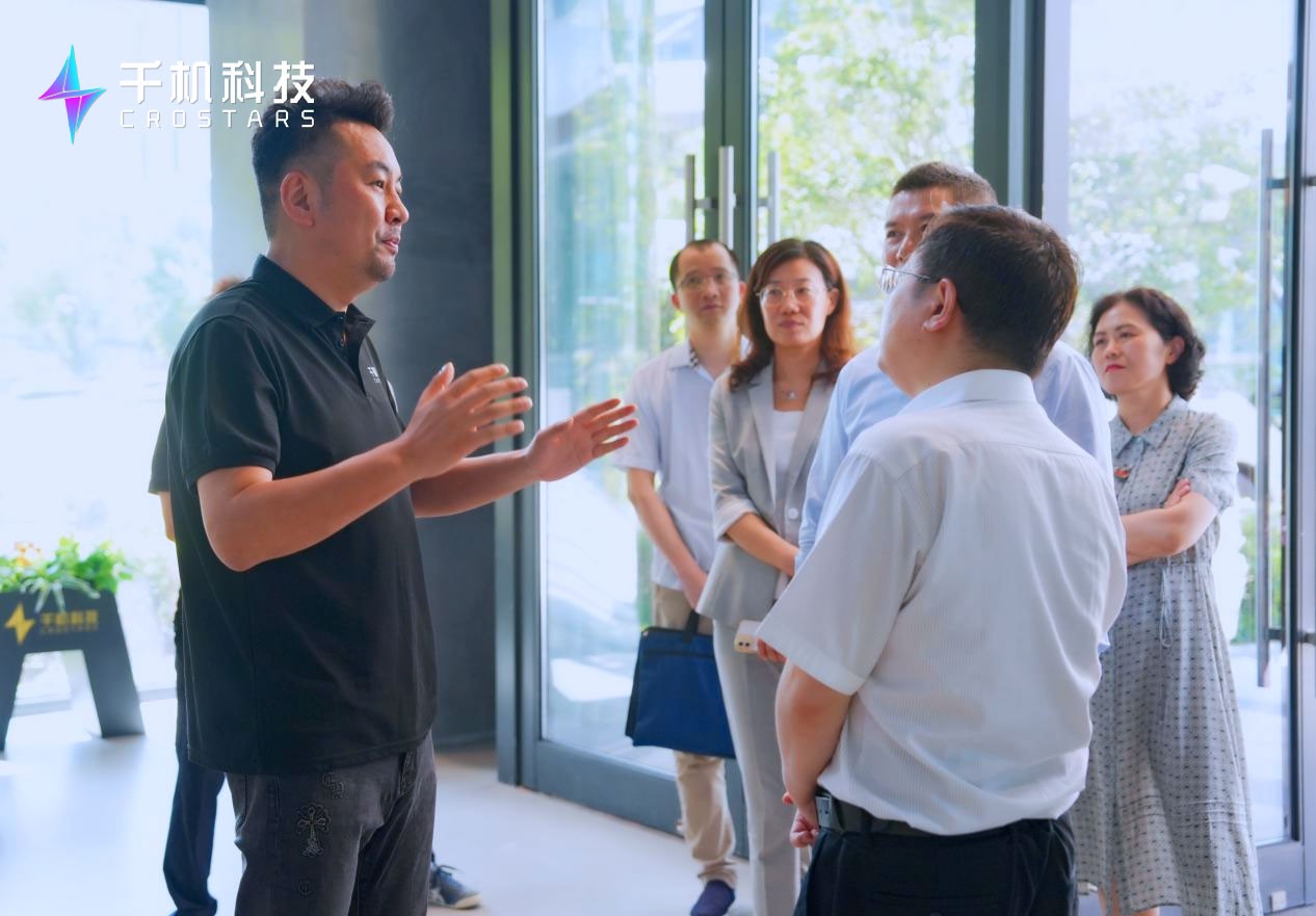 上海市科协韩志强书记一行走访千机科技集团，探讨无人机集群应用3.0时代