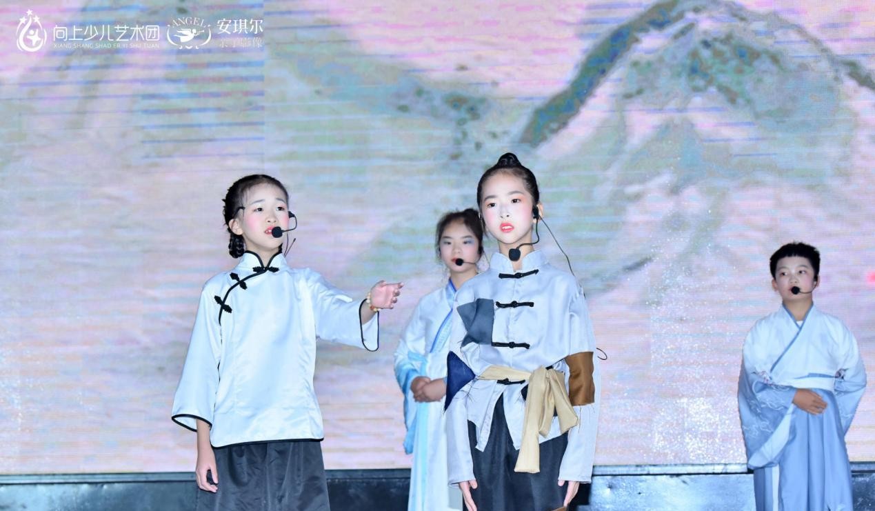 重庆市向上少儿艺术团第三届向上盛典品牌展演活动圆满落幕