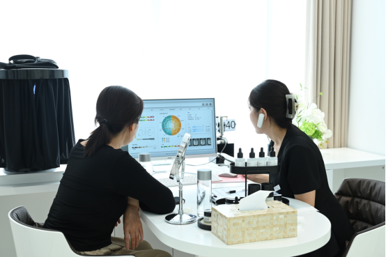 COSE蔻赛“化妆品个性化服务”全国首店试点批复 在北京颁发并启动体验中心