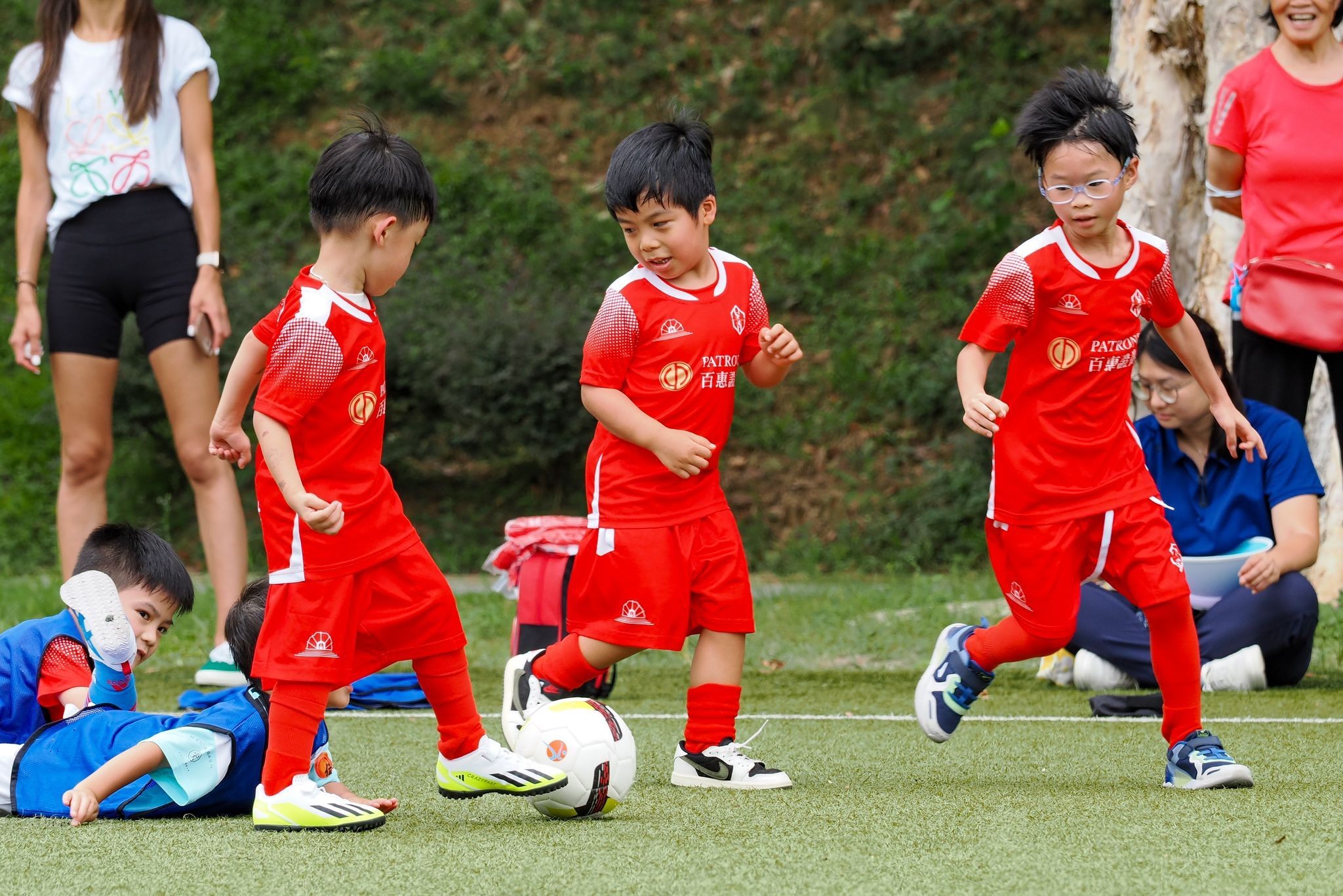 百惠证券支持青少年暑期足球计划 培育足球小将