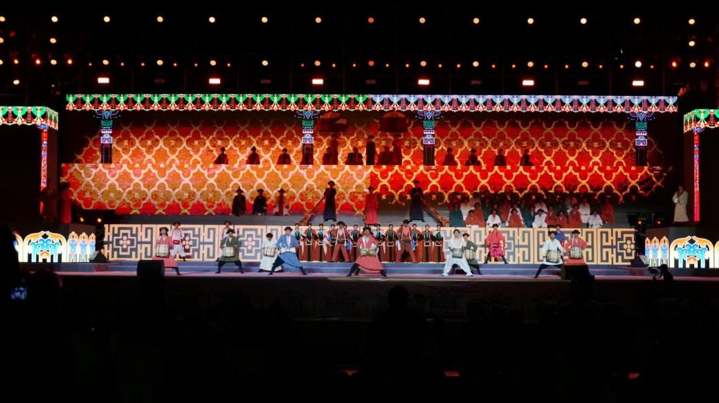 金秋时节逢盛会，藏西大地迎宾朋  西藏阿里地区第八届象雄文化旅游节隆重开幕