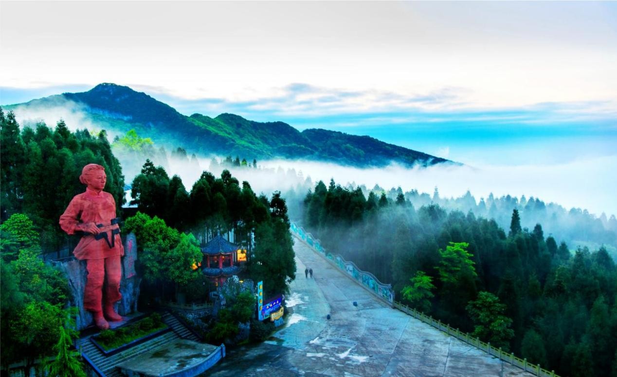 华蓥山旅游风景区图片图片